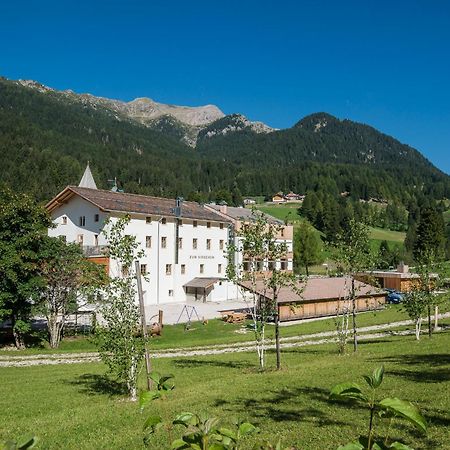 Zum Hirschen Boutique Hotel Val Di Non Unsere Liebe Frau im Walde Exterior photo