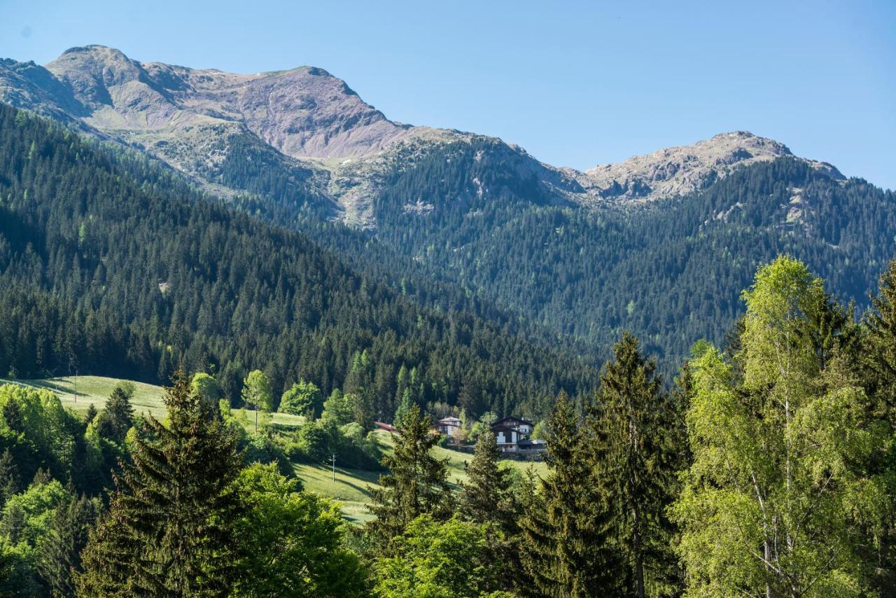 Zum Hirschen Boutique Hotel Val Di Non Unsere Liebe Frau im Walde Exterior photo