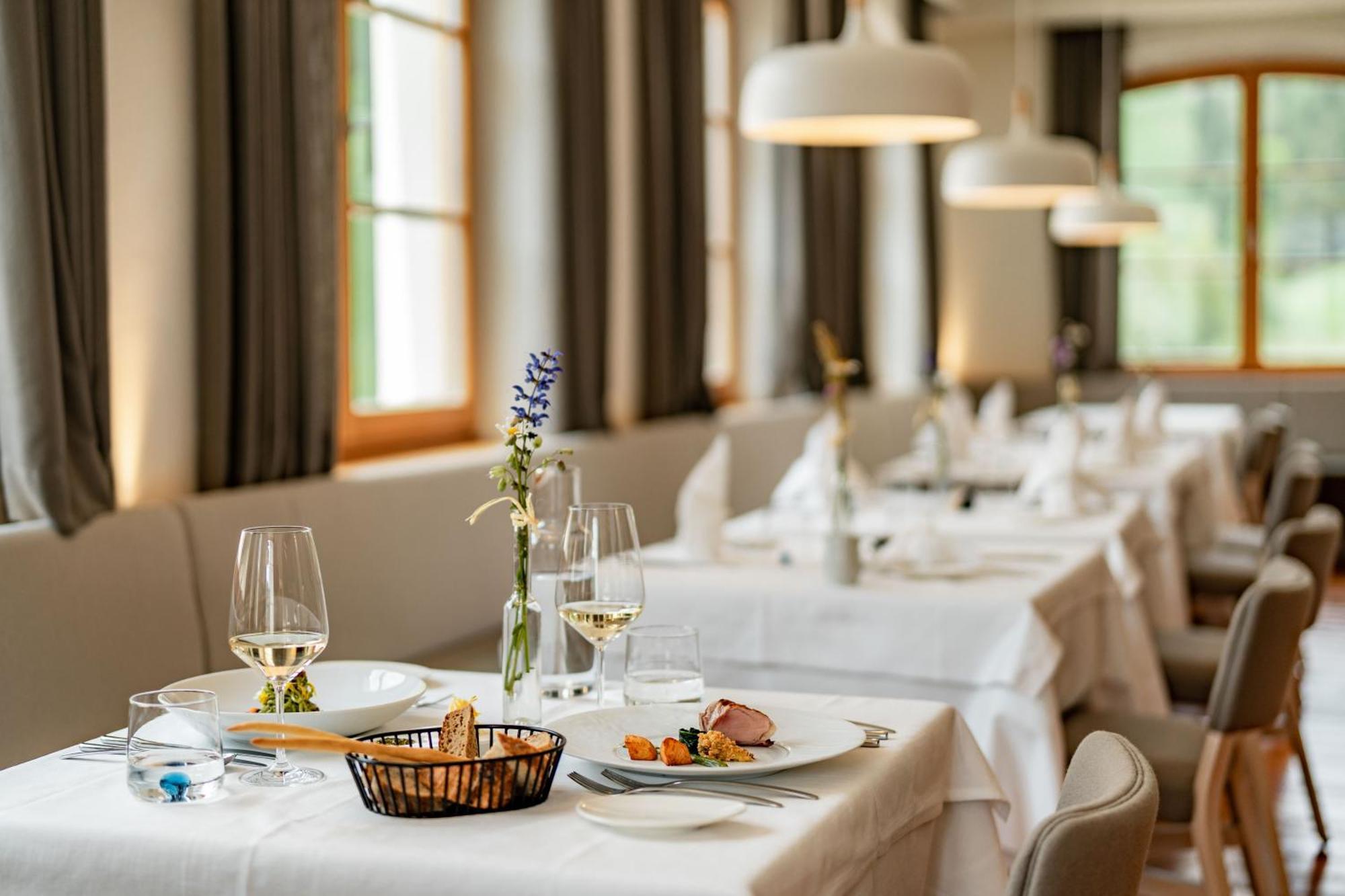 Zum Hirschen Boutique Hotel Val Di Non Unsere Liebe Frau im Walde Exterior photo