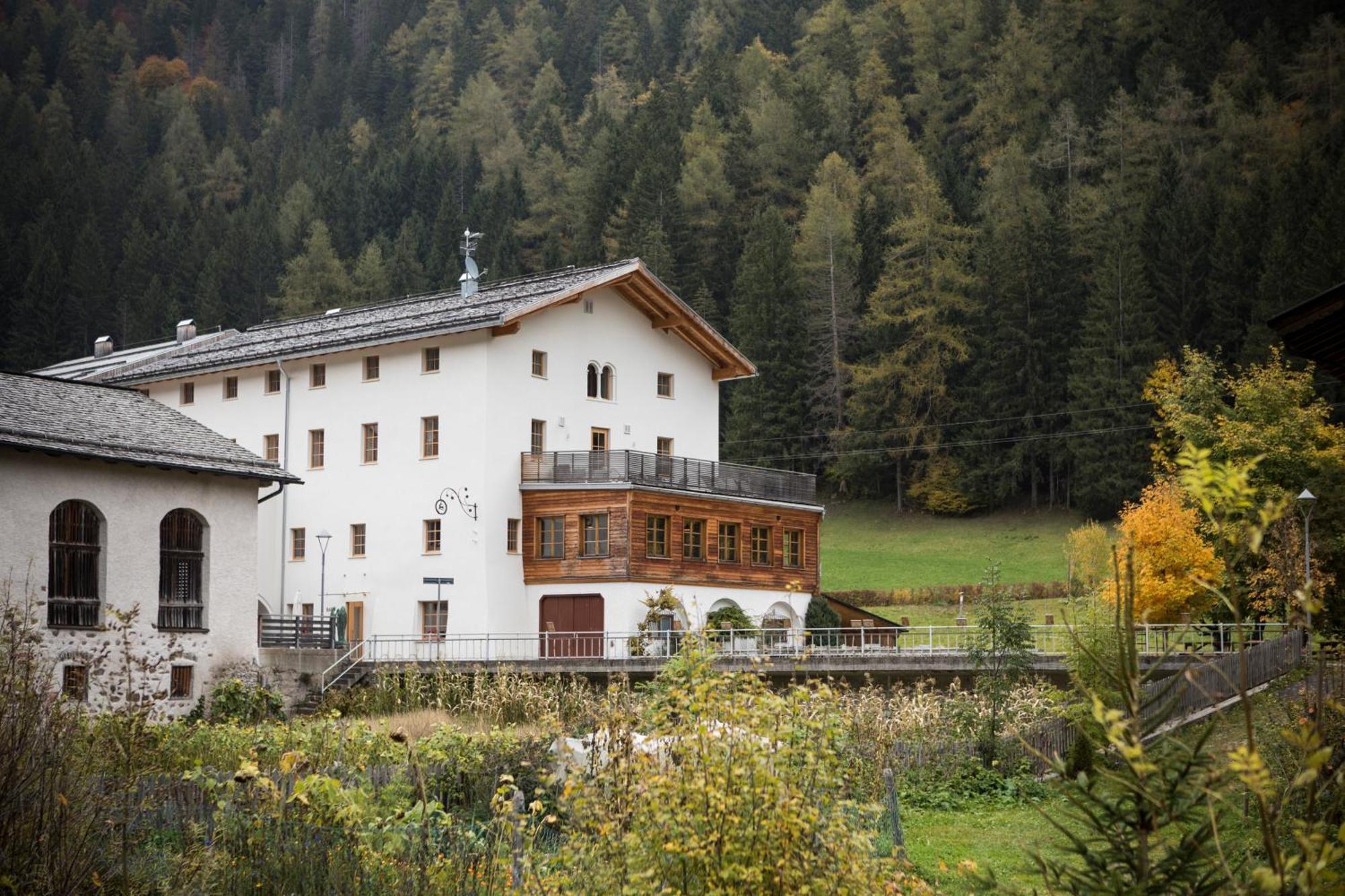 Zum Hirschen Boutique Hotel Val Di Non Unsere Liebe Frau im Walde Exterior photo