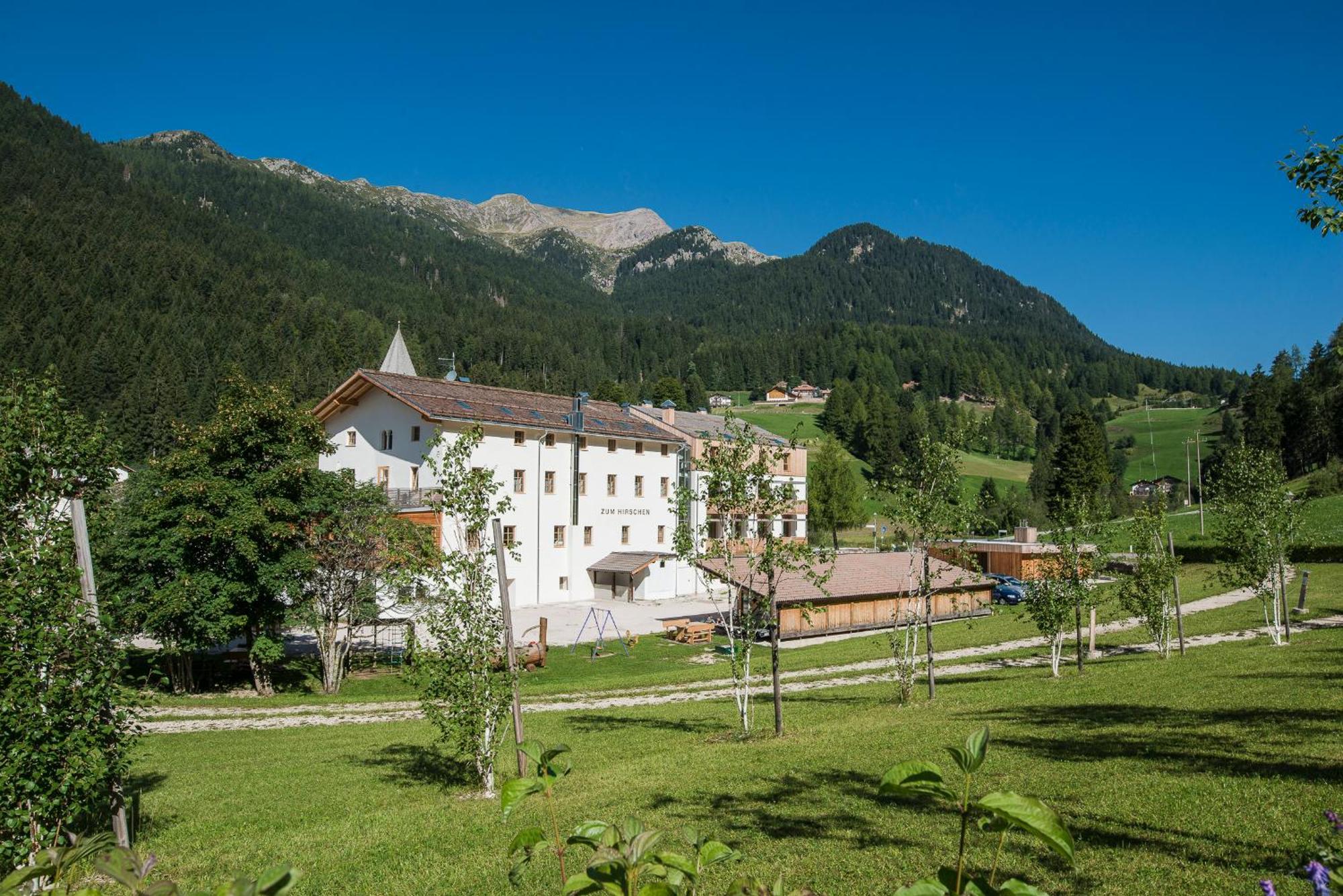 Zum Hirschen Boutique Hotel Val Di Non Unsere Liebe Frau im Walde Exterior photo
